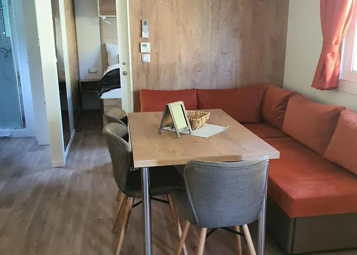 Chalet Hochoben & Mobilhomes *